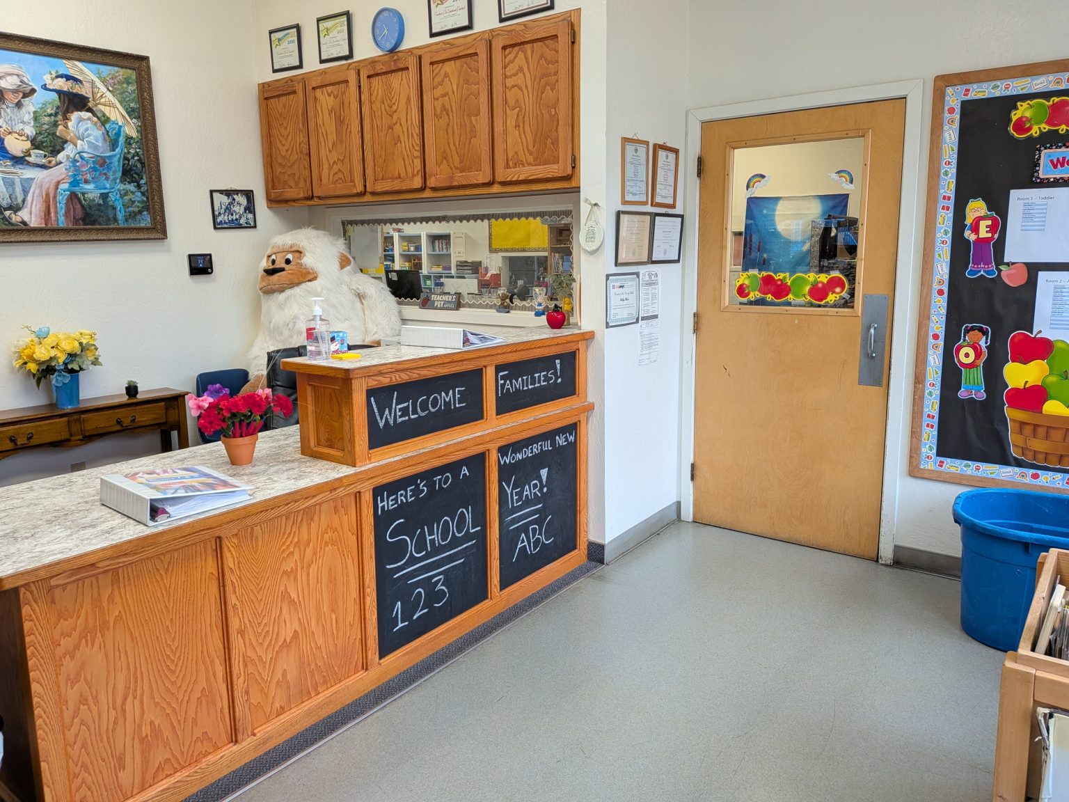 Teacher's Pet Lobby (1)